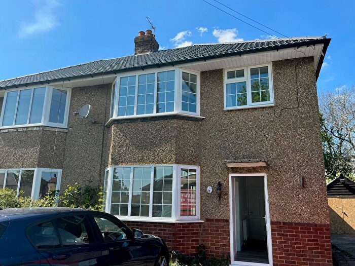 3 Bedroom Semi-Detached House To Rent In Cambridge Crescent, High Wycombe, HP13