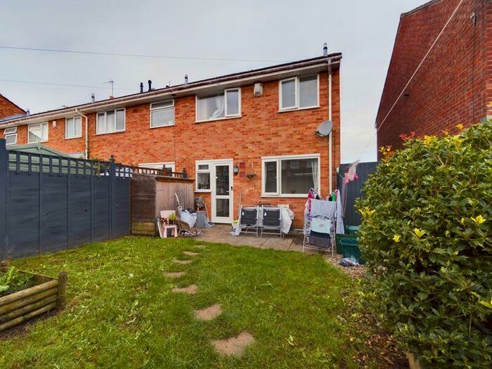 3 Bedroom End Of Terrace House To Rent In The Laurels Mangotsfield, BS16