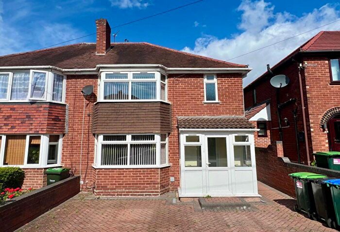 3 Bedroom Semi-Detached House To Rent In Appleton Avenue, Great Barr, Birmingham, West Midlands, B43