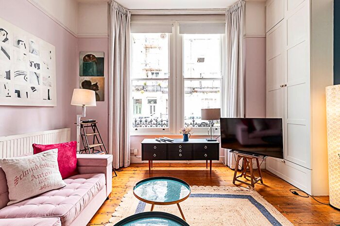 1 Bedroom Flat To Rent In Castletown Road, London, London, W14