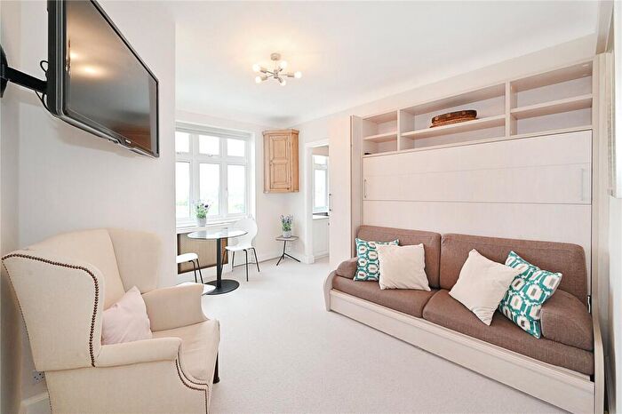 Apartment To Rent In Grove Hall Court, Hall Road, London, NW8