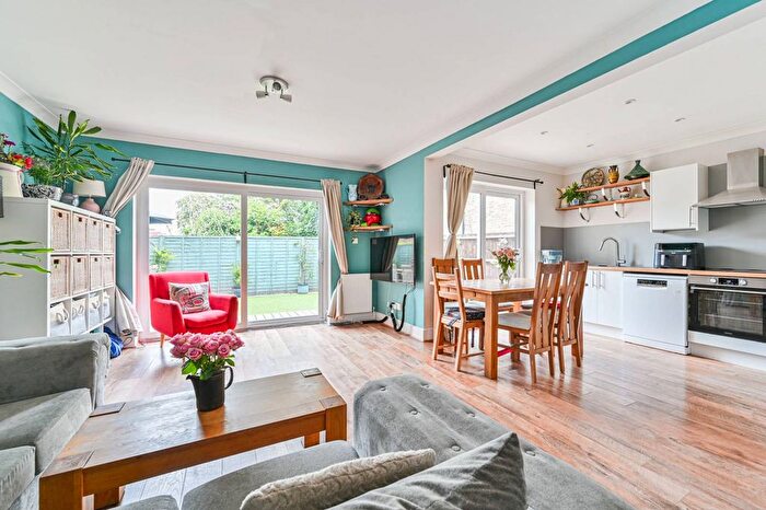 3 Bedroom Detached House For Sale In Kemble Road, Forest Hill, London, SE23