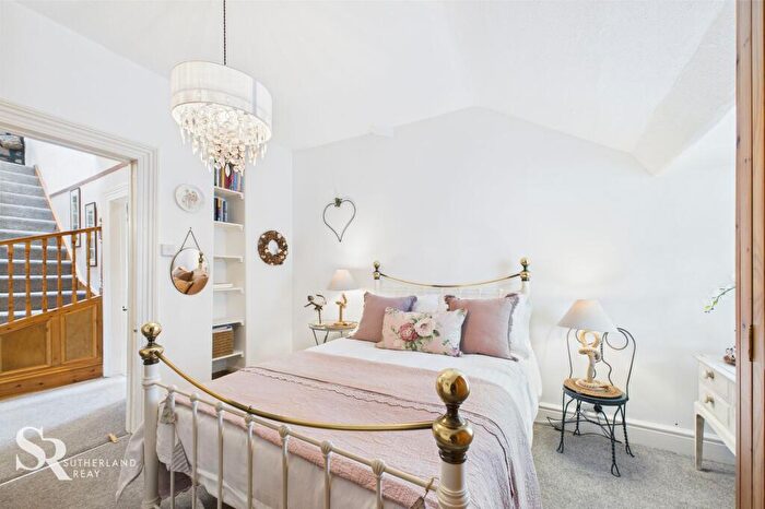 3 Bedroom Flat For Sale In Manchester Road, Buxton, SK17