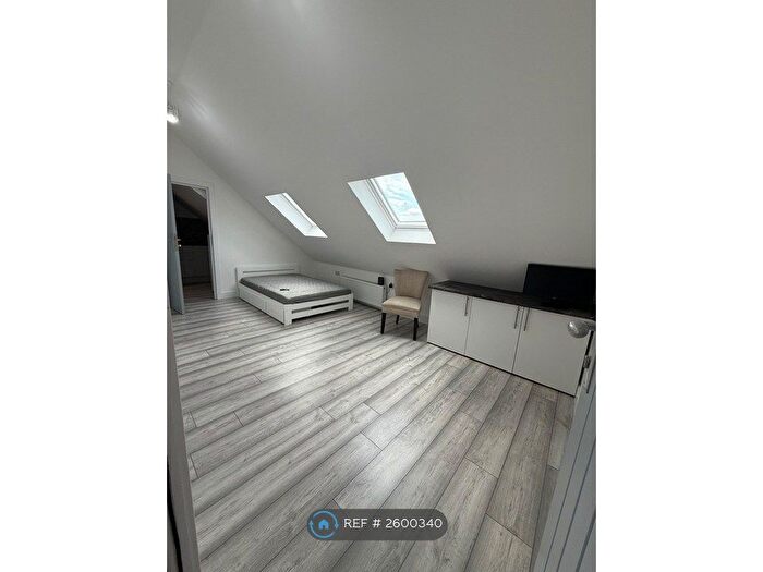 Studio To Rent In Fairfield Crescent, Edgware, HA8