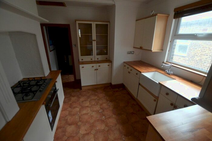 1 Bedroom Flat To Rent In Dominion Road, Croydon, Surrey, CR0