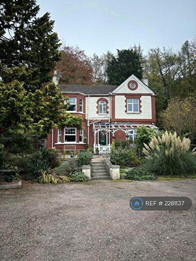 2 Bedroom Flat To Rent In Oakdene, Monmouth, NP25