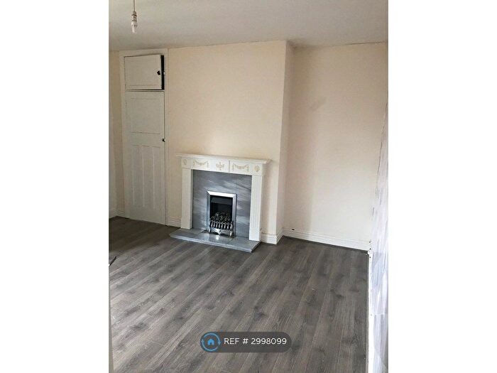 3 Bedroom Flat To Rent In Tynemouth Road, Wallsend, NE28