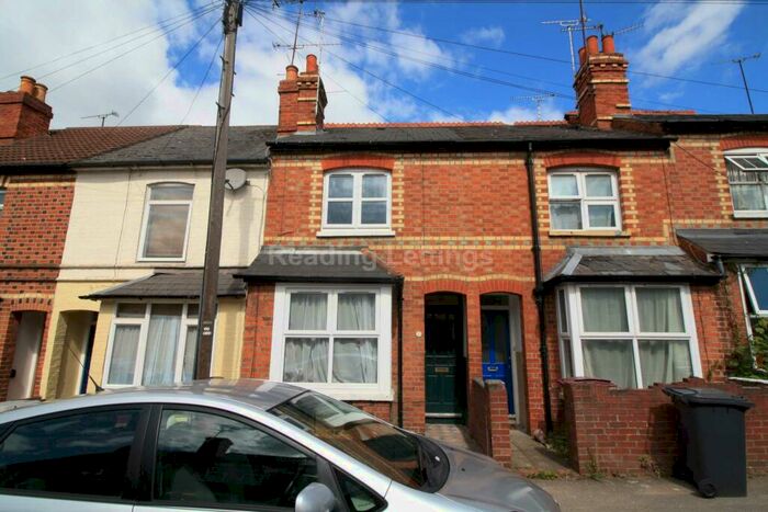 3 Bedroom Terraced House To Rent In Brighton Road, Reading, RG6