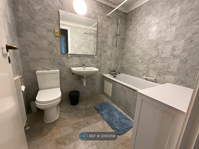 1 Bedroom Flat To Rent In King Frederick Ninth Tower, London, SE16