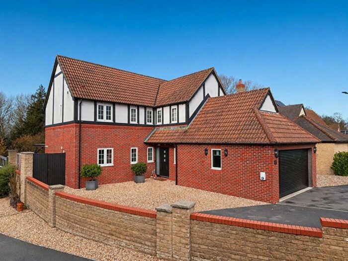 5 Bedroom Detached House For Sale In Barry Place, Derry Hill, Calne, SN11