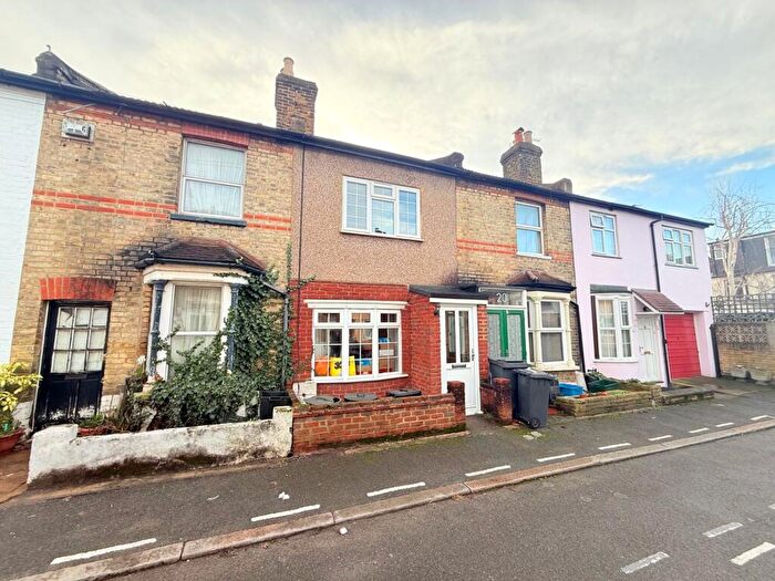 2 Bedroom Terraced House To Rent In Yew Tree Road, Beckenham, BR3