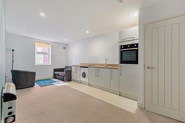 2 Bedroom Flat To Rent In Arden Street, Stratford-upon-Avon, CV37