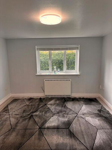 2 Bedroom Flat To Rent In Flat, Barra House, Scammell Way, Watford, WD18
