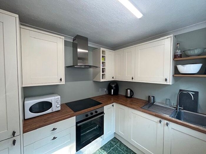 3 Bedroom Semi-Detached House To Rent In Firmstone Road, Winchester, SO23