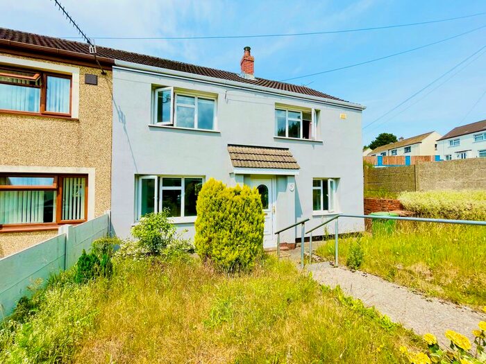 3 Bedroom Semi-Detached House To Rent In Bryn Carno, Rhymney, Tredegar, NP22