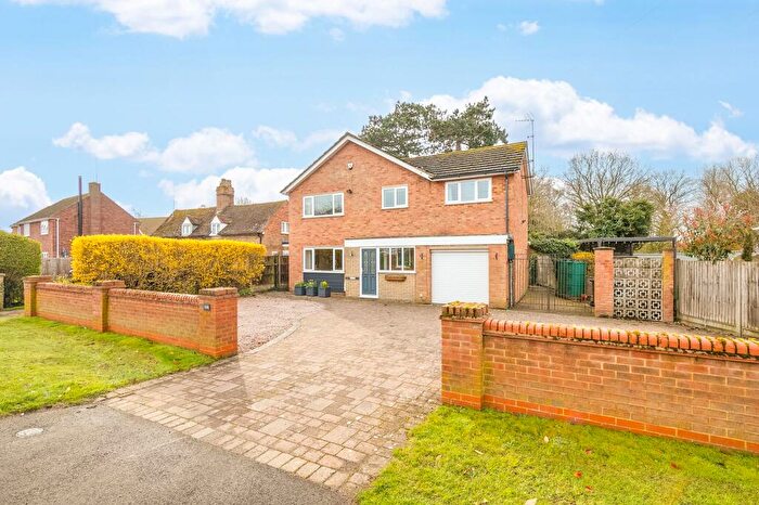 4 Bedroom Detached House For Sale In High Street, Clophill, MK45