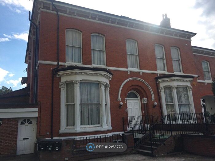2 Bedroom Flat To Rent In Birmingham Road, Walsall, WS5