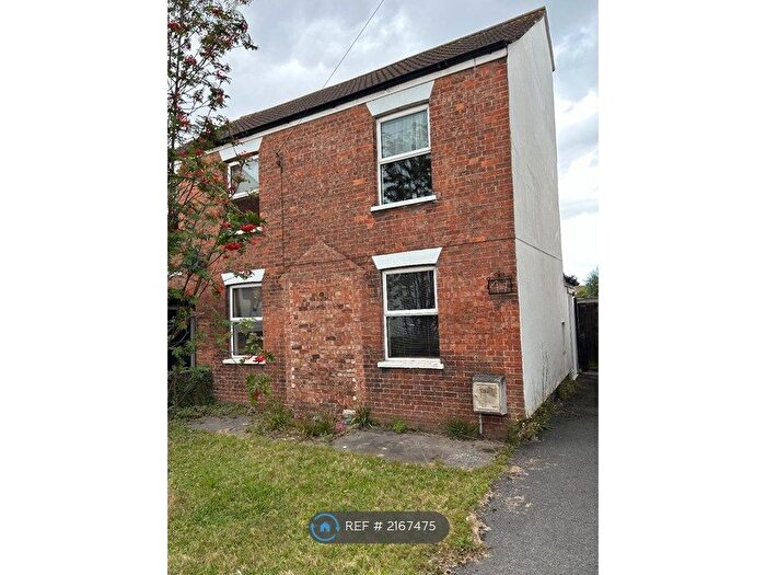 4 Bedroom Semi-Detached House To Rent In Bath Road, Bridgwater, TA6