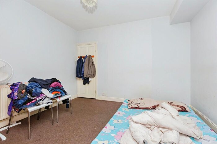 3 Bedroom Terraced House For Sale In Biddulph Street, Leicester, LE2