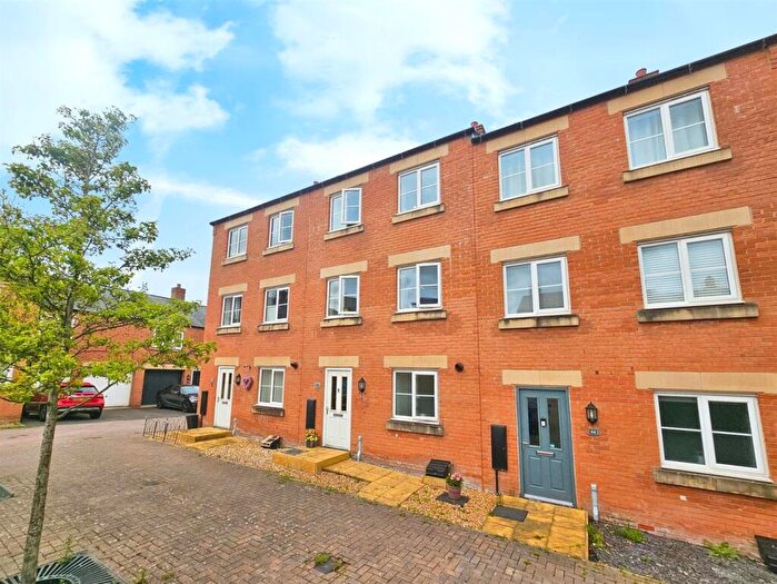 3 Bedroom Town House For Sale In Geneva Way, Biddulph, Staffordshire Moorlands, ST8