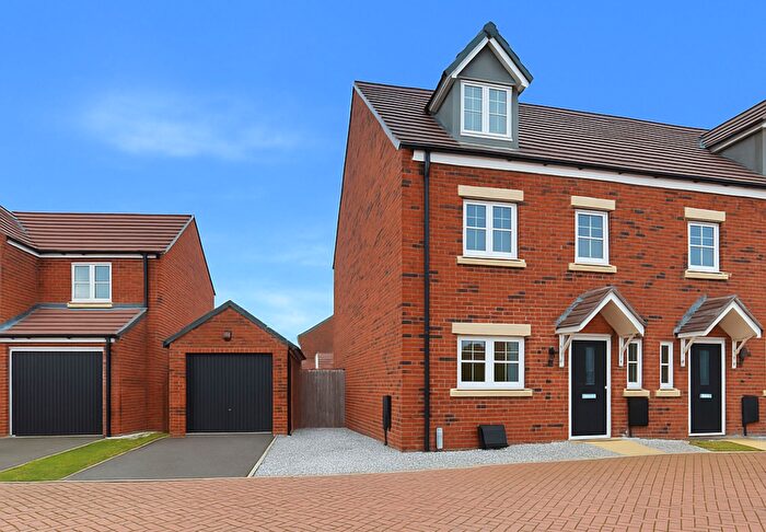 4 Bedroom Town House For Sale In Wilton Avenue, Hampton Gardens, PE7