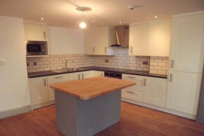 2 Bedroom Flat To Rent In Oakfield Grove, Bristol, BS8