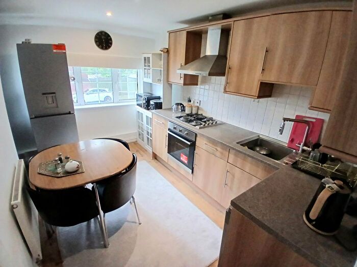 2 Bedroom Property To Rent In Collenswood Road, Stevenage, SG2