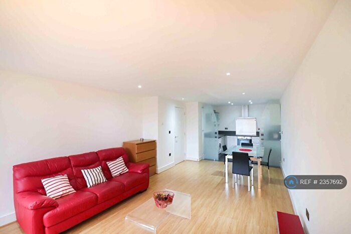1 Bedroom Flat To Rent In Galaxy Building, London, E14
