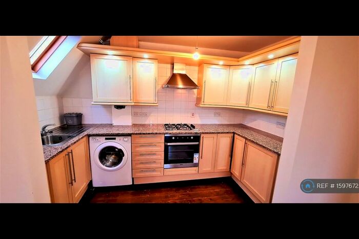 1 Bedroom Flat To Rent In Old Lansdowne Road, Manchester, M20