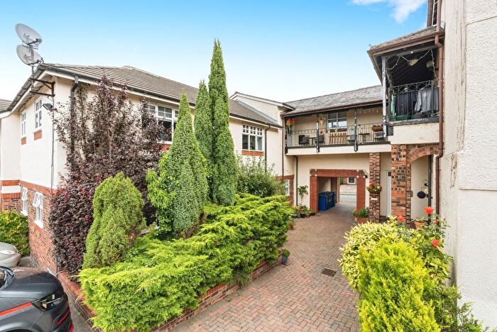 2 Bedroom Flat For Sale In Ash Road, Lymm, Cheshire, WA13