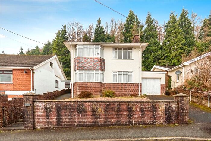 3 Bedroom Detached House For Sale In Hafod Cwnin, Carmarthen, Carmarthenshire, SA31