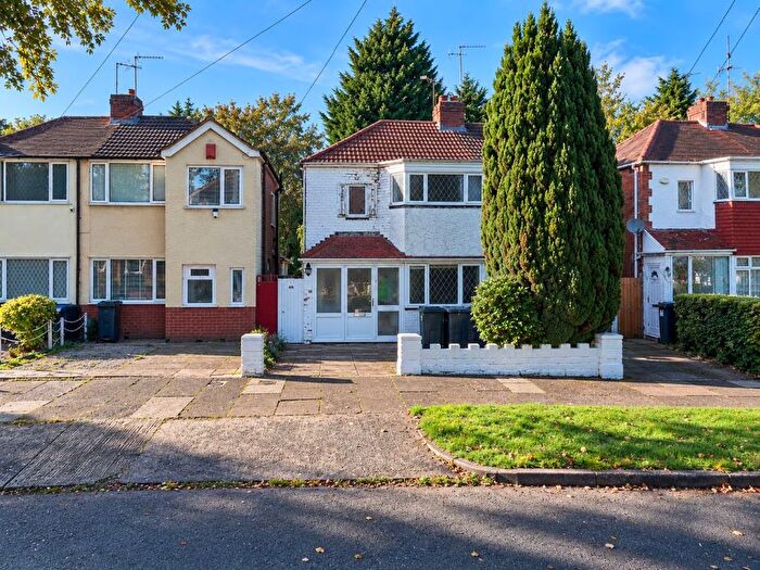 2 Bedroom Semi-Detached House For Sale In Courtenay Road, Birmingham, B44