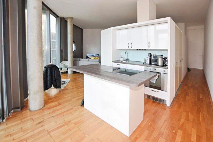 1 Bedroom Flat To Rent In Abito, Greengate, Salford, Greater Manchester, M3