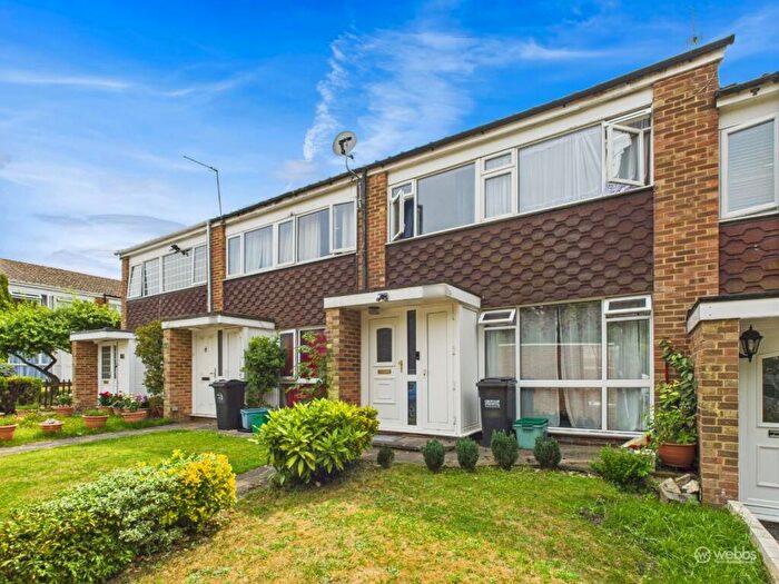 3 Bedroom Terraced House For Sale In Osward, Forestdale, Croydon, CR0