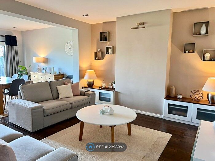 3 Bedroom Bungalow To Rent In Repton Road, Orpington, BR6