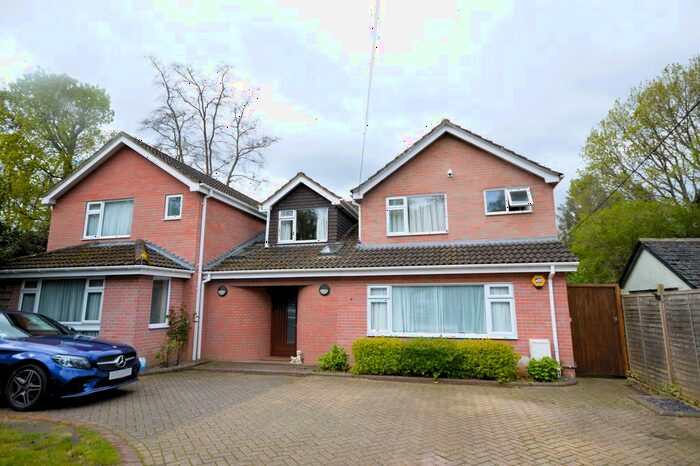 1 Bedroom Flat To Rent In Lyndhurst Road, Landford, Salisbury, SP5