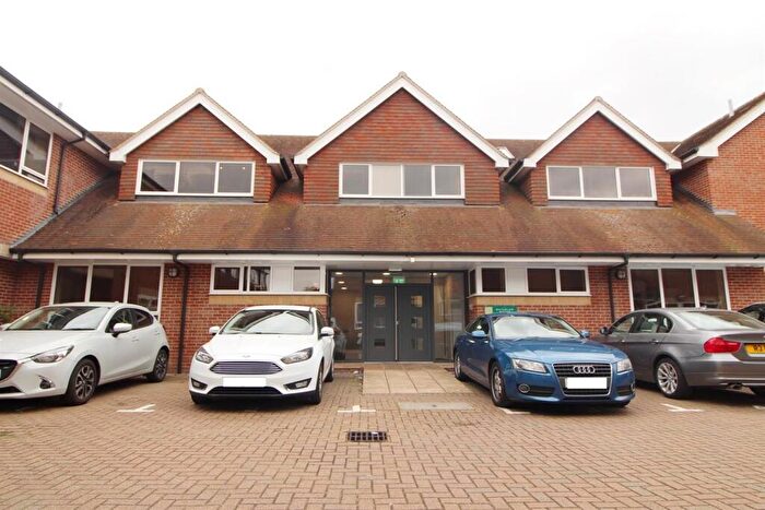 2 Bedroom Apartment For Sale In Basingstoke Road, Riseley, RG7