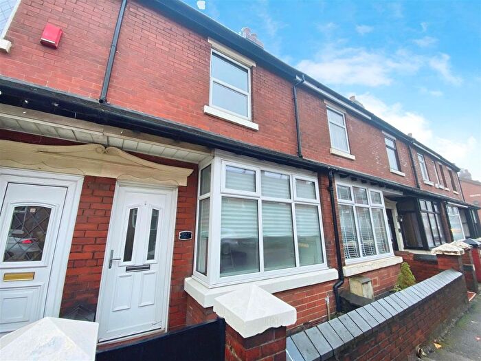 2 Bedroom Property To Rent In Dimsdale Parade West, Newcastle, ST5