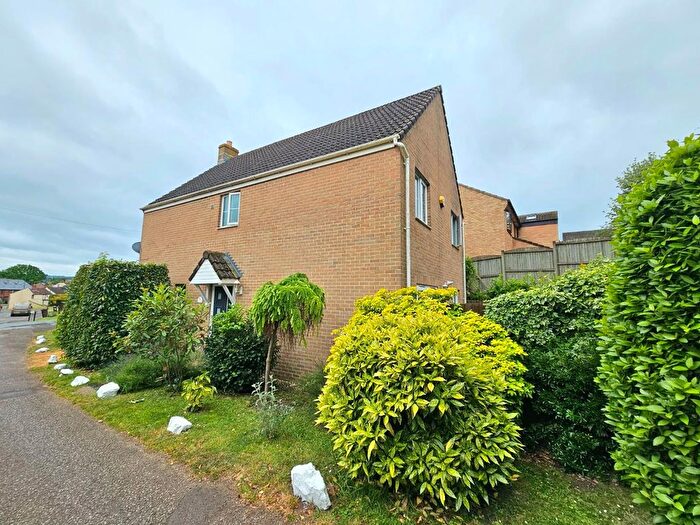 4 Bedroom Property For Sale In Manor Avenue, Cam, Dursley, GL11