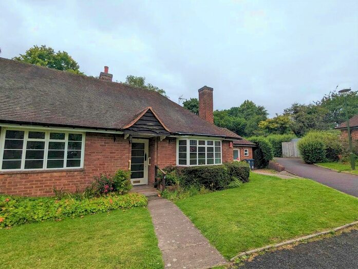 2 Bedroom Bungalow To Rent In Lower Moor, Bournville, Birmingham, B30