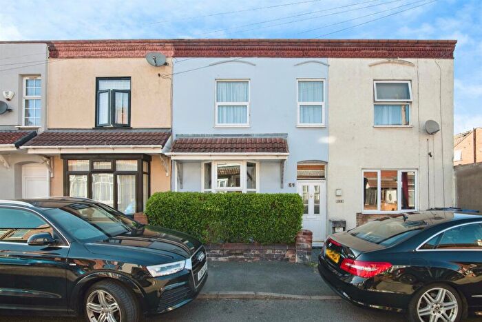 3 Bedroom Terraced House For Sale In Ivanhoe Street, Dudley, DY2