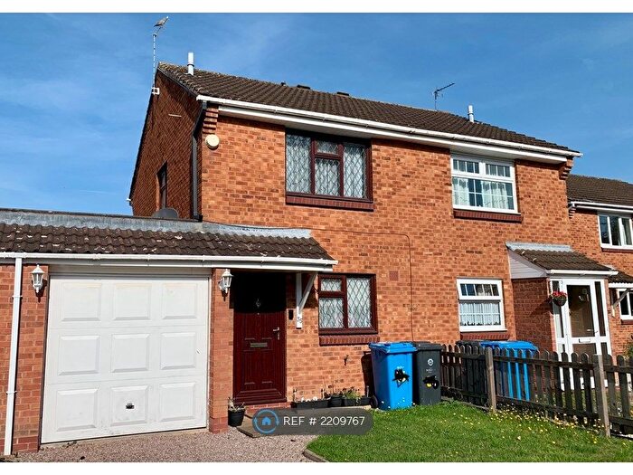 2 Bedroom Semi-Detached House To Rent In Melrose Drive, Wolverhampton, WV6