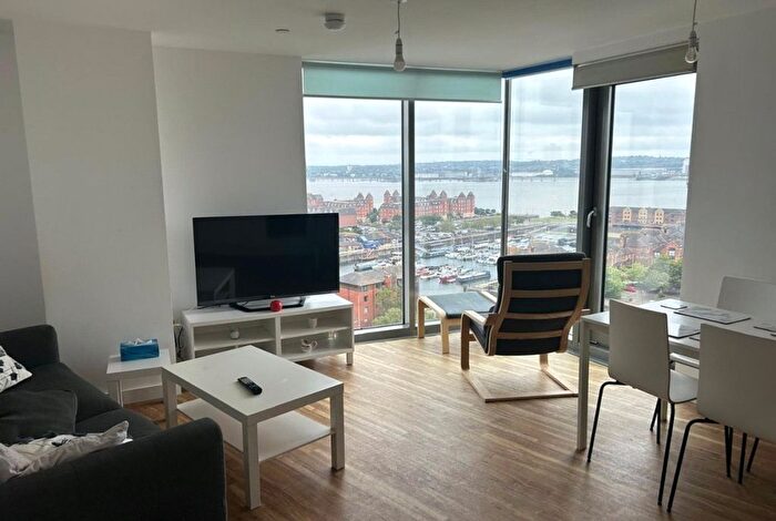 2 Bedroom Flat To Rent In Plaza Boulevard, Liverpool, L8