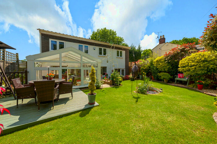 4 Bedroom Detached House For Sale In Canhurst Lane, Knowl Hill, Reading, RG10