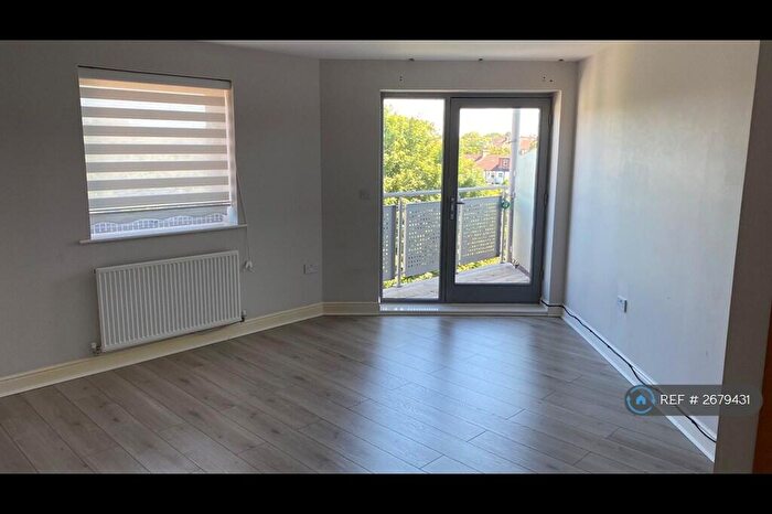 2 Bedroom Flat To Rent In London, London, N13