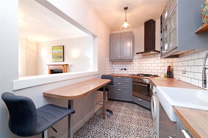 2 Bedroom Apartment To Rent In Victoria Crescent Road, Glasgow, Glasgow, G12