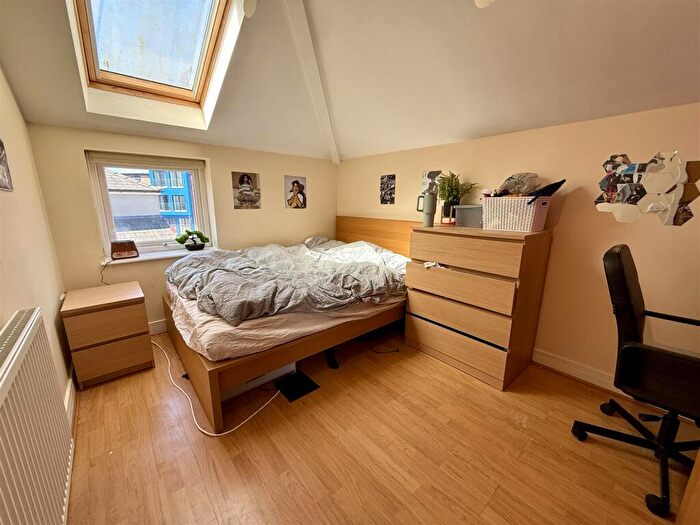 7 Bedroom Flat To Rent In Richmond Road, Roath, Cardiff, CF24