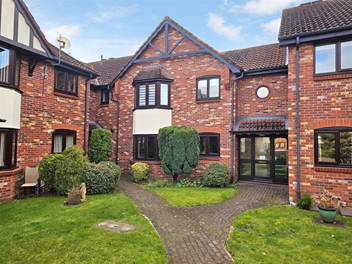 2 Bedroom Apartment For Sale In Stephenson Place, Bewdley, DY12
