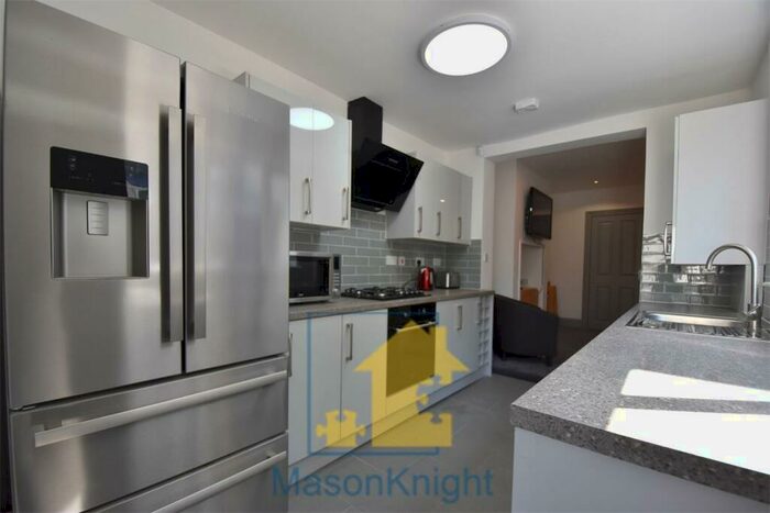 5 Bedroom End Of Terrace House To Rent In Derry Avenue, Mutley, Plymouth, PL4