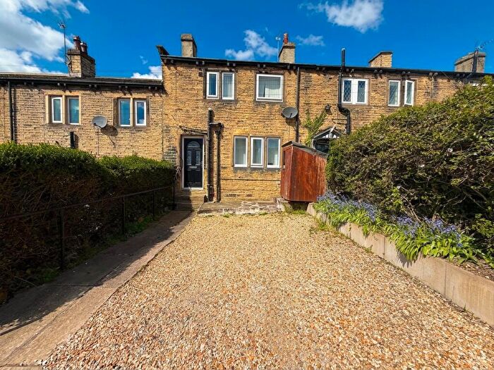 2 Bedroom Terraced House For Sale In Kirby Row, Huddersfield, HD5